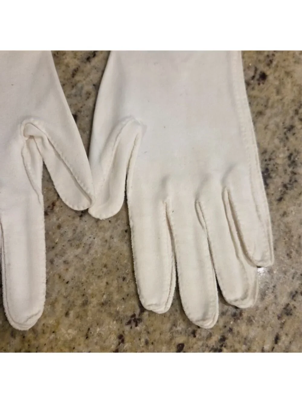 Vintage Womens Size M/L 7 Off-White Cotton Formal Gloves Chevron Notch Wrist